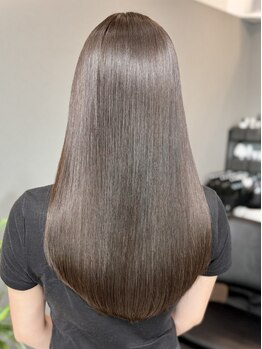髪の内側から輝く“うるツヤ”美髪。冬の乾燥に負けない【スペシャル処方で効果が長持ち】【町田/町田駅】