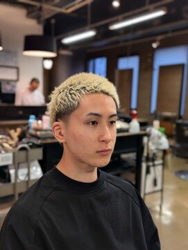 ワンワンオー バーバーショップ 博多店(@110 BARBER SHOP) メンズカット/フェード/濡れパン/バーバー/理容/博多/天神/眉毛