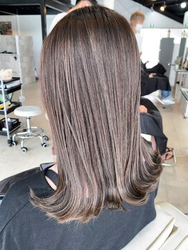 ドレ(DORE) グレージュ【ナチュラルバレイヤージュ、ミディアム】