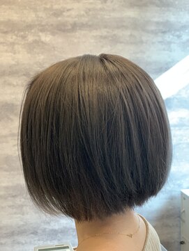 ピンズ(Pins) NO1人気!グレージュカラー