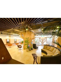 落ち着いた贅沢空間で、あなただけの特別な時間を…。周りを気にせずゆったりとお過ごし頂けます。