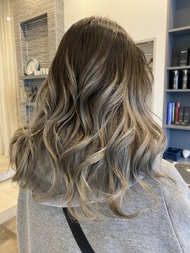 ジゼル 小倉(GiseL) グレージュグラデ　かじ