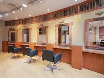 ヘアアトリエ ムー(hair atelier MU)の写真/ファミリーで通えるアットホームな空間♪女性スタイリストによる再現性の高いカットをご提供!