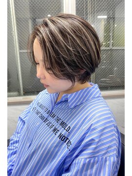 スライバイリアオオサカ(Sly By Ria OSAKA) ショートカット ハイライトカラー 【大阪】【梅田】