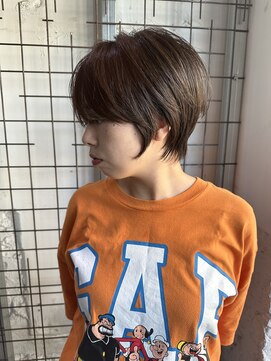 ウム(UMM) 小顔くびれショート