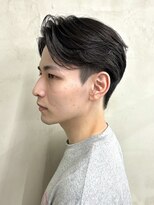 ニコトウキョウ 新宿(nico TOKYO)&nbsp;テーパーフェードニュアンスパーマ刈り上げセンターパートメンズ