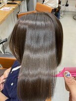 ネイヴィル(navile)&nbsp;◎赤みのない透け感グレージュ