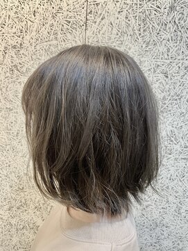 ミルコ バイ クラク(MIRUCO by KURAKU) 透き通るホワイトグレーカラー