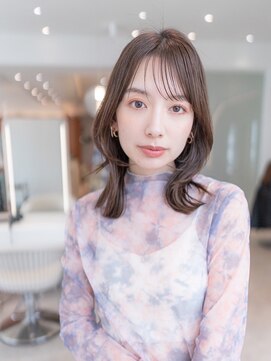 20代30代大人かわいい斜めバングデザインカラーシルキーベージュ