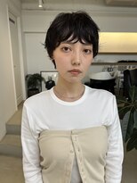 シカ(sica) 黒髪ショートパーマ