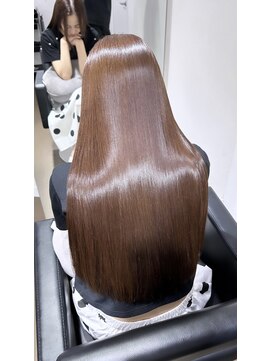 イオエ 元町(ioe) 前髪/アンブレラカラー/こなれミディ/髪質改善/縮毛矯正