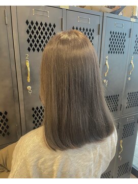 アチーブリス(achieve Liss) 透明感大人可愛いマロンベージュストレートミディ20代30代40代