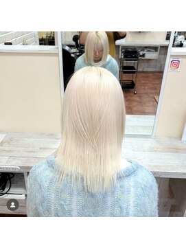 アボックス(abox) ホワイト/シルバー/ケアブリーチ/髪質改善/学割/U24