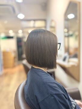 ヘアー グリーン(hair green) 30代40代50代艶感前下がりショートボブ