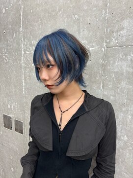 オーン 渋谷(OOn) ブルー×ココアブラウンのショートウルフ