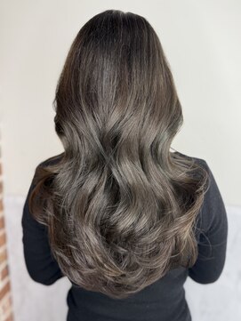 エニー 栄(Any) 韓国レイヤー×オリーブグレージュ