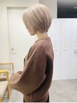 チェレ オレ 新金岡店(Chere ore)&nbsp;ハッシュカット/ハイトーンカラーショート/ミルクティーベージュ