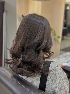キャラ 池袋本店(CHARA) 半年ぶりにコテ巻き風パーマかけ直してみたら可愛すぎた【貴也】