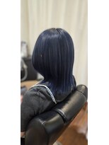 ルシードスタイル キューブ(LUCIDO STYLE Cube)&nbsp;艶感ブルーブラック×丸みミディアムボブ