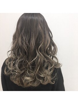 ラウブロッサム 大宮西口店(Lau Blossom) 【Lau Blossom 入江】グラデーション_アッシュベージュ