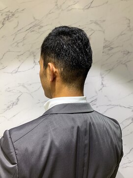 パティオン(PATIONN) スーツにもキマるメンズビジネススキンフェードスタイル☆