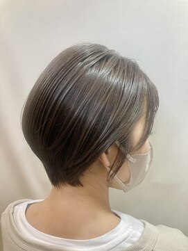 ラフューネ(Raffune) ショートボブ/グレージュアッシュ