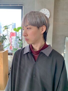 テトヘアー(teto hair) マッシュウルフ、メンズカット、ホワイトシルバー、ブリーチ