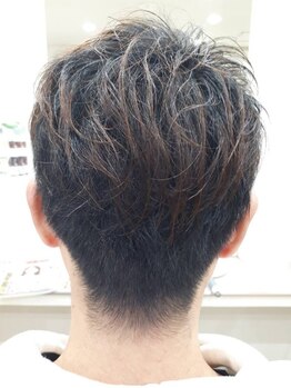 カットサロン グローリー(cut salon GLORY)の写真/[中の島駅からすぐ]【話しやすいスタッフと、緊張しない雰囲気が人気の秘密★】顧客のメンズ率も高い♪