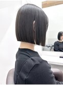 ぱつっとラインが人気の切りっぱなしボブ