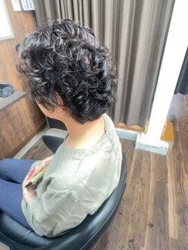 スタジオリベルタ(Studio LIBERTA') ショートパーマ