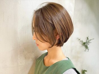 ジュイール(jouir)の写真/<＊お客様の魅力を引き出すカラーデザイン＊>ワンカラーでも透明感のある色味で、お洒落な印象に［三鷹］