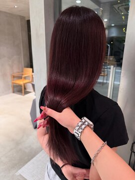 ニーイチイチ(211) カシスピンク/暗めカラー