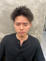 キング 楠葉店(K!ng)&nbsp;ホワイトメッシュ/ツイスト/ツイスパ/パーマ/メンズ/眉毛