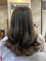 ハコ(H.A.Co) お肌を綺麗に見せるオリーブベージュで綺麗なお姉さんカラーです