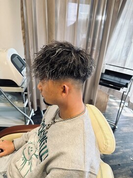 ヘアーイーダッシュ(HAIR E') ホワイトメッシュパーマ