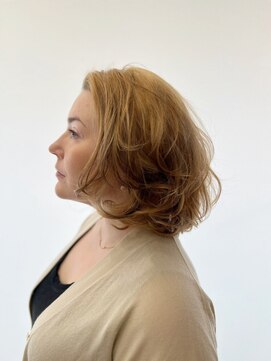 DAMANI 表参道 髪質改善/ヘッドスパ/ハイライト/白髪染め/白髪ぼかし/縮毛矯正 似合わせカット/ミディアムレイヤーカット[表参道駅]