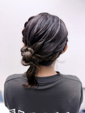 アールエーサロンモノクロ 秋葉原(RA SALON モノクロ) 片っぽクラゲ