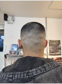 スキンフェードバズカットスタイル
