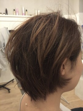 カタチヘアー(HAIR) もてもてもて。。。れいやーボブのカタチ