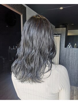 サード プレイス(Third Place) 暗めアッシュカラー！