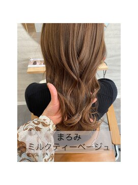 ジーナ 福岡千早(Zina) 【Zina千早】まろみミルクティーベージュ/艶カラー/20代30代40代