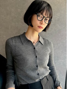 イトシテ 毛先にボリュームを出した直線的なボブヘア【担当　高橋賢吾】