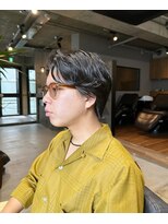 色気あるミディアムセンターパートスタイル　1【影山】