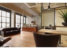 プラスティック プラスヘアーサロン(PLUSTIC +hair salon)の雰囲気（【大人女性がくつろげる空間】日々の日常から解放された空間）