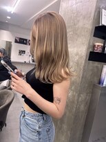 キング 梅田(K!ng)&nbsp;縮毛矯正髪質改善ハイライトレイヤーカット梅田美容室エクステ