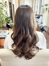 カルムヘアデザイン(Calme hair design) コテ巻きロングヘア