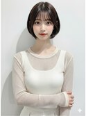 earthショートレイヤーボブミルクティー丸みショートボブ