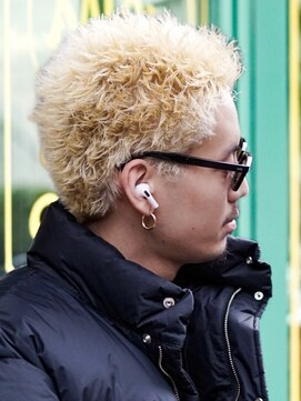 プロショップウェーブ(PRO SHOP WAVE) スペインカール/テーパーフェード/メンズパーマ/フェザーパーマ