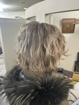 グロウアップバイトゥエンティーフォー 稲葉(glow up by24) 柔らか質感の外国人風ブロンドボブ