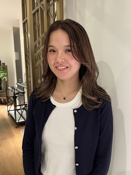 ヘアラウンジ アンリオ(hair lounge an rio) ナチュラルなくびれミディアム × ベージュカラー